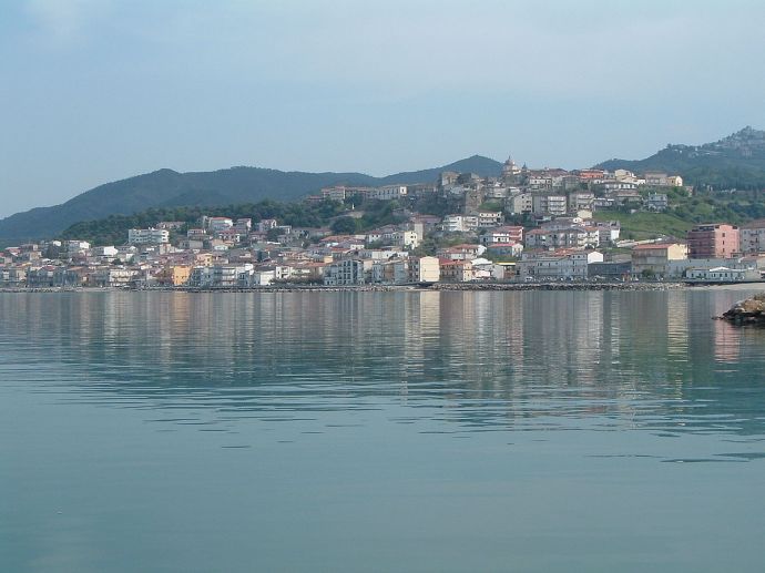 Vista del Porto di Cariati (Cosenza)